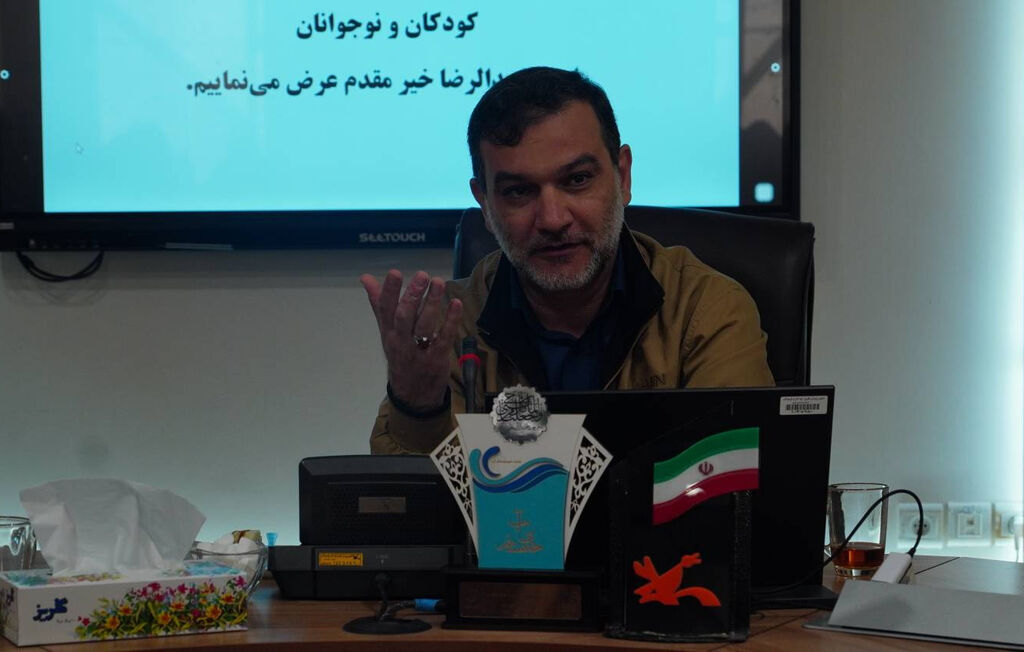 دیدار معاون توسعه مدیریت و منابع با کارکنان کانون خراسان رضوی