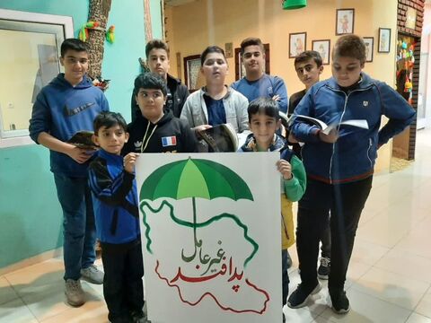 اجرای برنامه های مختلف در مراکز کانون پرورش فکری کودکان و نوجوانان استان آذربایجان غربی به مناسبت نکوداشت هفته پدافند غیرعامل با شعار
"ایران پایدار، به وسعت ایمان، به بلندای امید"