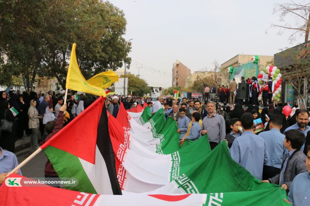 حضور کانونی‌های استان سمنان در راهپیمایی ۱۳ آبان