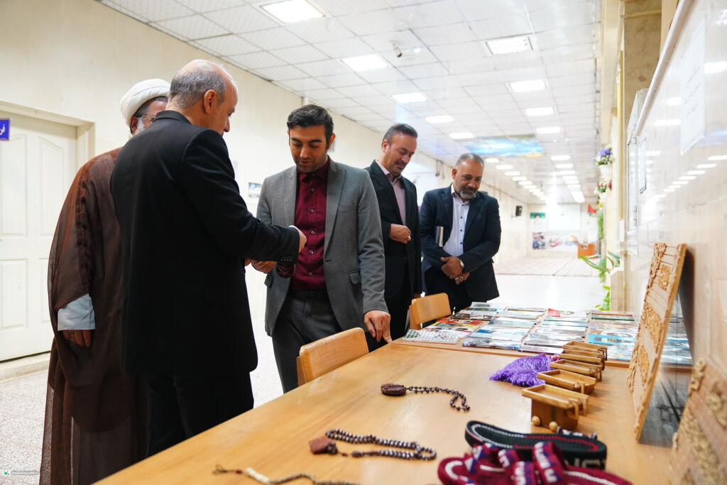 مدیر کل کانون پرورش فکری از کانون اصلاح و تربیت قم بازدید کرد