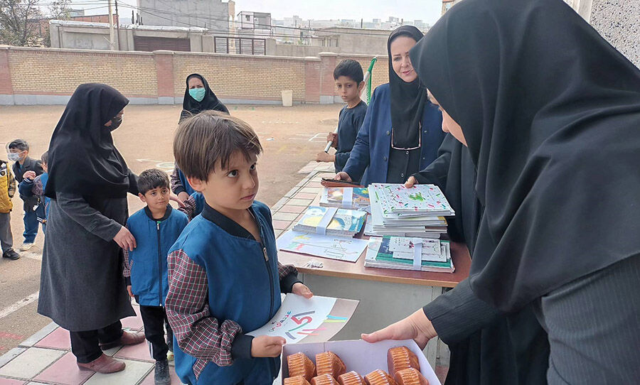 زنگ استکبارستیزی در مدرسه شهید کاظمی شام اسبی اردبیل به صدا درآمد