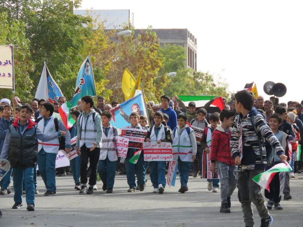 گرامیداشت روز دانشآموز و ۱۳ آبان در مراکز کانون