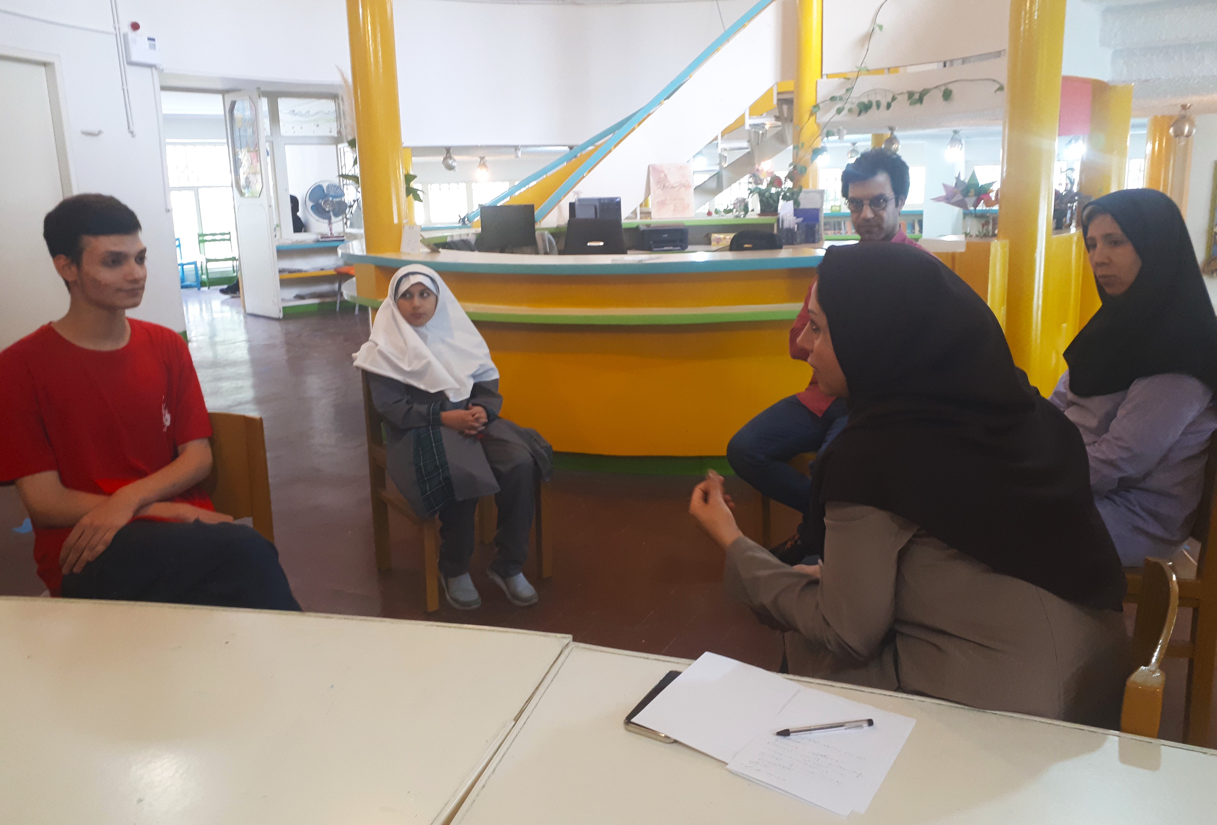 گرامیداشت روز دانشآموز با حضور نوجوانان قصهگو