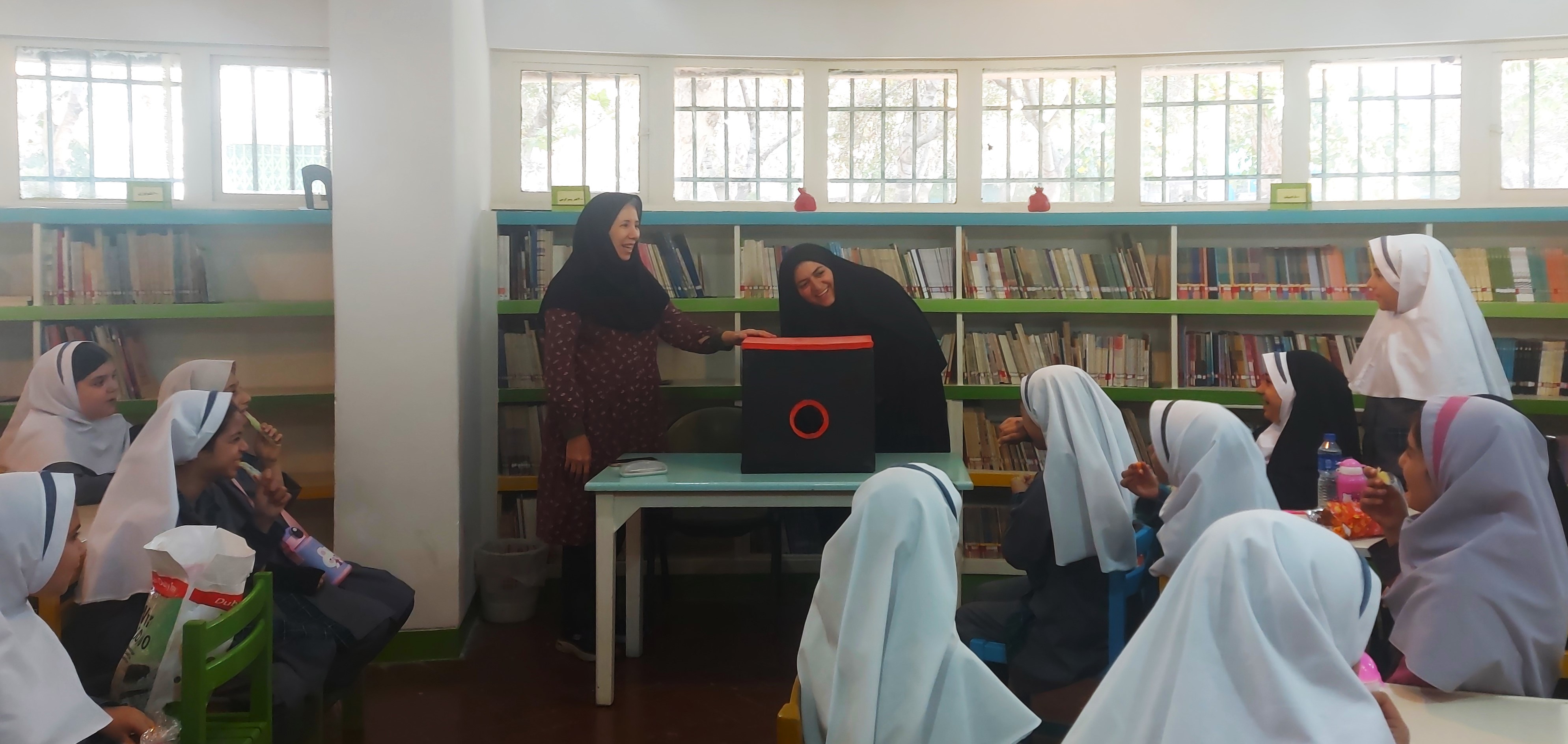 گرامیداشت روز دانشآموز با حضور نوجوانان قصهگو