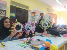 برگزاری کارگاه اوریگامی ویژه‌ی دانشجویان در مرکز زیباشهر (فراگیر)