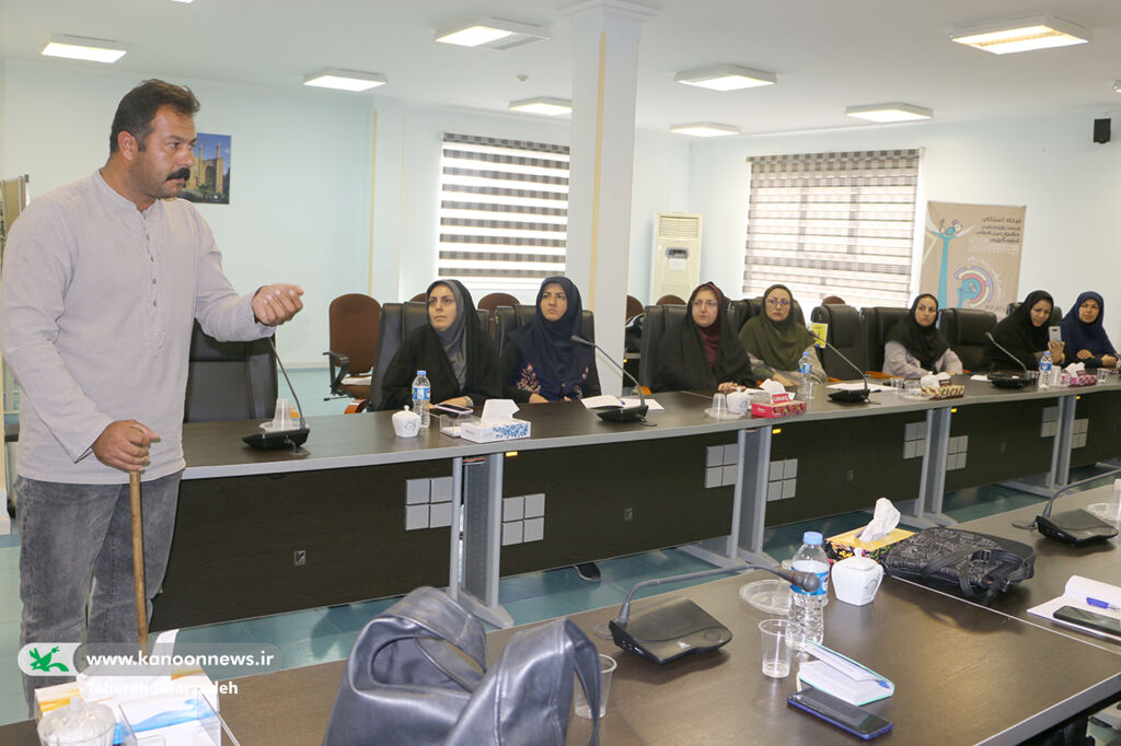 کارگاه آموزشی «نقالی و تفاوت آن با خوانش متون» در کانون سمنان