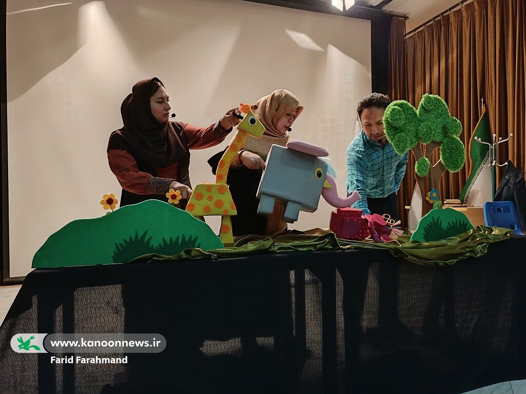 نمایش «فیلک» در سیستان و بلوچستان به روی صحنه رفت