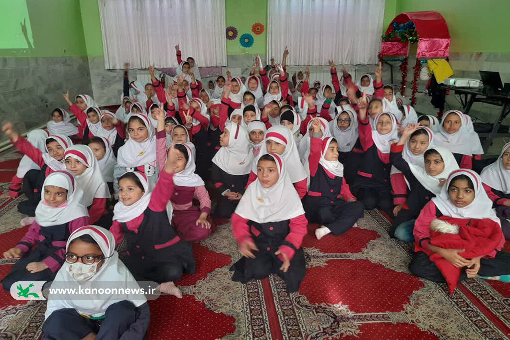 اجرای طرح امداد فرهنگی پیک امید در روستای خیرآباد سمنان