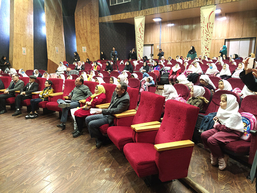 رقابت‌قصه گویان در مرحله استانی بیست و پنجمین جشنواره بین‌المللی قصه‌گویی استان اردبیل آغاز شد