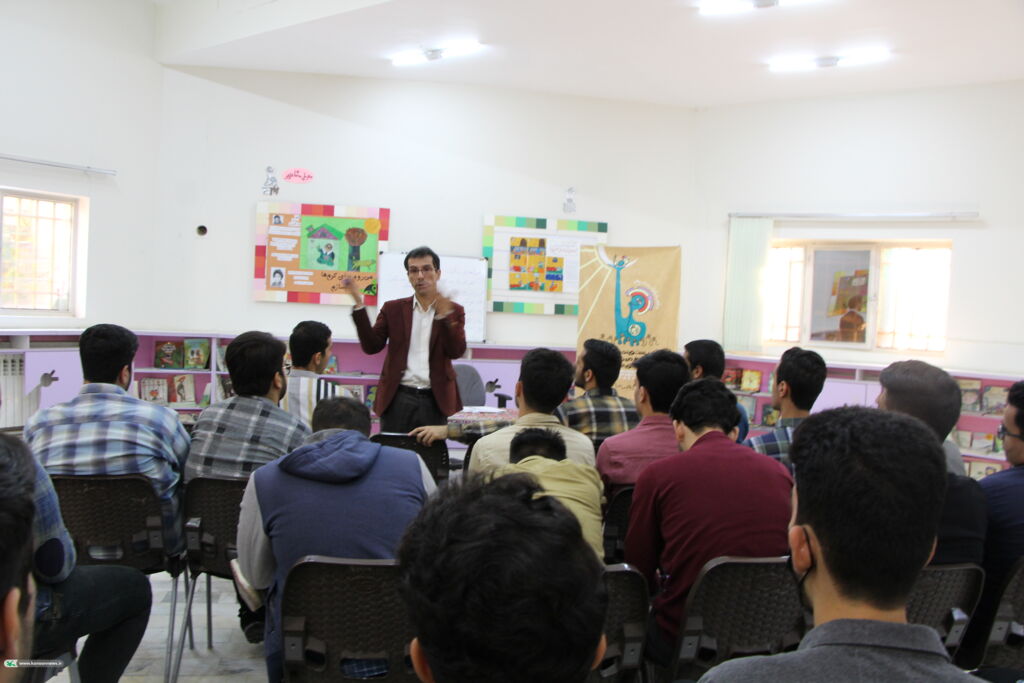 نشست آموزشی قصهگویی با رویکرد قصههای دینی مذهبی