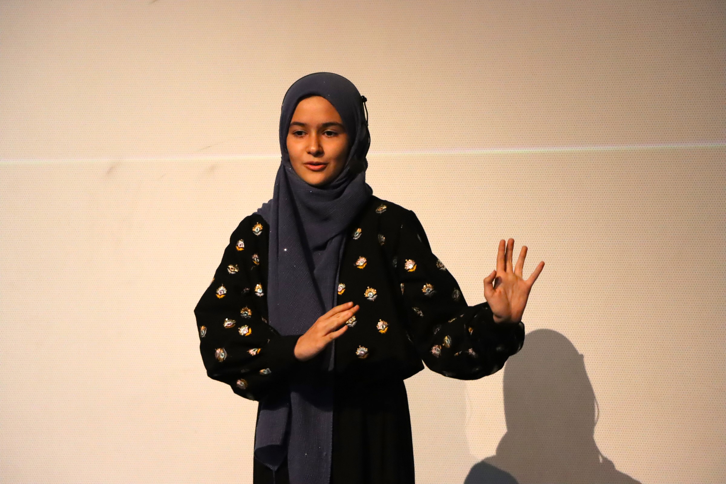 نوجوانان در بخشهای آیینی سنتی و ملی رقابت کردند