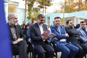 نواختن زنگ کتاب‌خوانی در دبیرستان دخترانه فرهنگ تهران