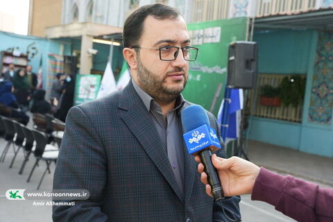 نواختن زنگ کتابخوانی در دبیرستان دخترانه فرهنگ تهران