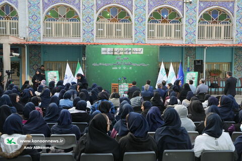 نواختن زنگ کتابخوانی در دبیرستان دخترانه فرهنگ تهران