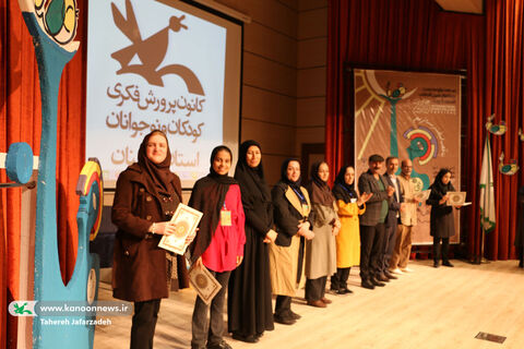 آیین پایانی مرحله‌ی استانی جشنواره قصه‌گویی کانون سمنان به قلم دوربین