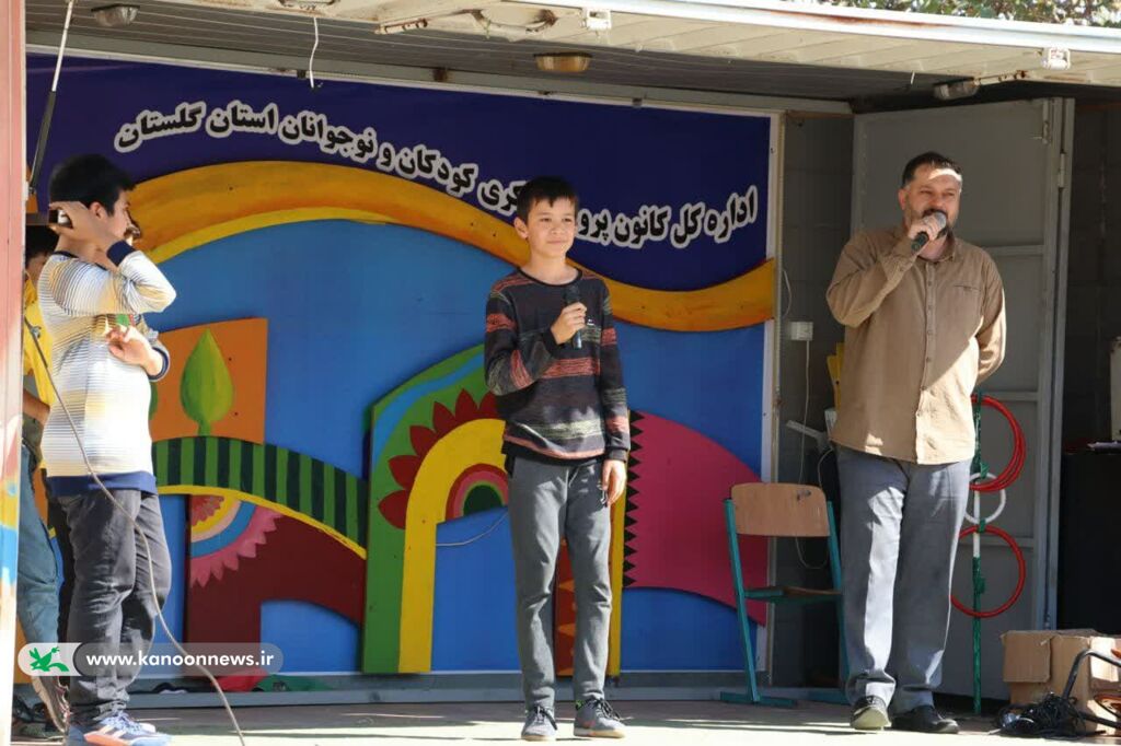 پیک امید کانون گلستان در جمع کودکان روستای اجنقره شهرستان گالیکش