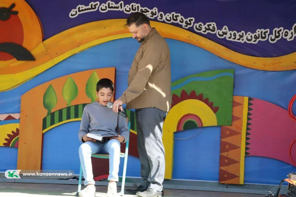 پیک امید کانون گلستان در جمع کودکان روستای اجنقره شهرستان گالیکش