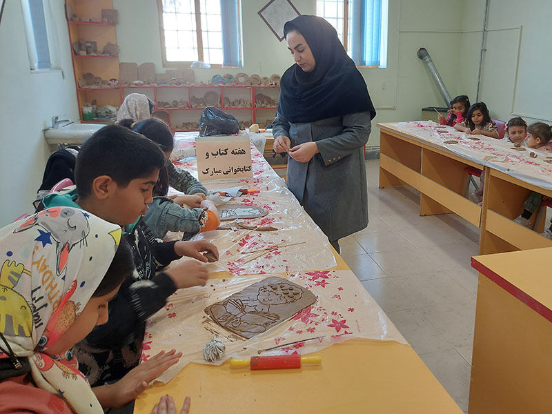 برنامههای مرکز یک کانون پارسآباد برای هفته کتاب