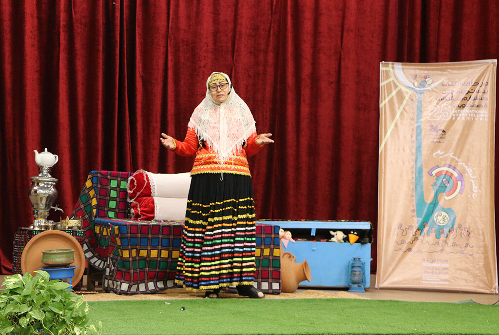 گیلان شاهد هنرنمایی ۷۵ قصهگو است/ مرحله استانی جشنواره بینالمللی قصهگویی در ایستگاه آغازین