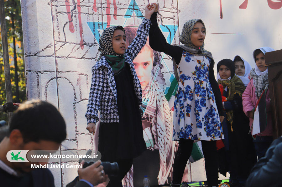 برپایی غرفه نقاشی و اجرای قصه نمایش / مشارکت کانون در تجمع ضد صهیونیستی مردم اردبیل