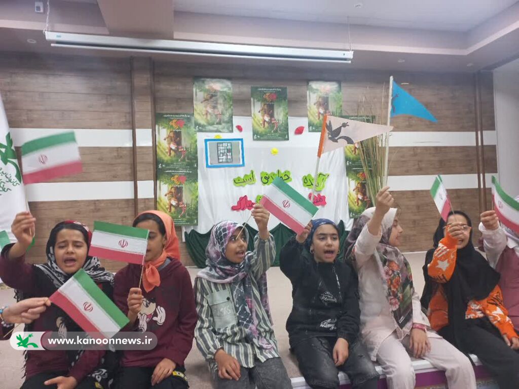 حضور اعضا و کارکنان کانون دراجتماع لرستانی ها درحمایت ازمردم غزه