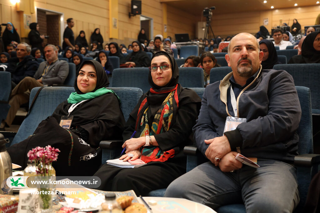 بیانیه هیئت داوران مرحله استانی  بیست و پنجمین جشنواره بین المللی قصه گویی را قرائت کرد