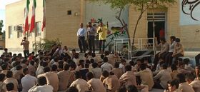 قصه گویان مرحله استانی جشنواره در مدارس شهر بندرعباس به قصه گویی پرداختند