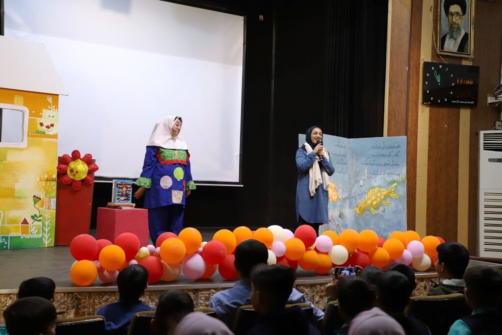 استقبال خوب مخاطبان از دومین نمایشگاه تخصصی کتاب کودک و نوجوان در کانون استان قزوین