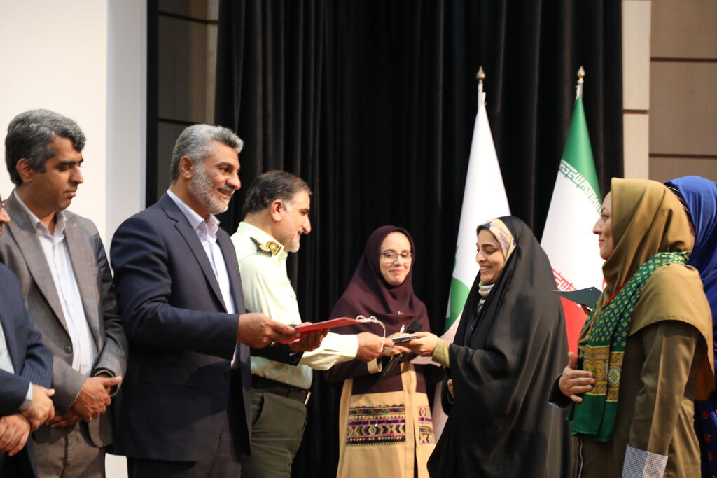 برگزیدگان مرحله استانی بیست و پنجمین جشنواره قصهگویی هرمزگان معرفی شدند