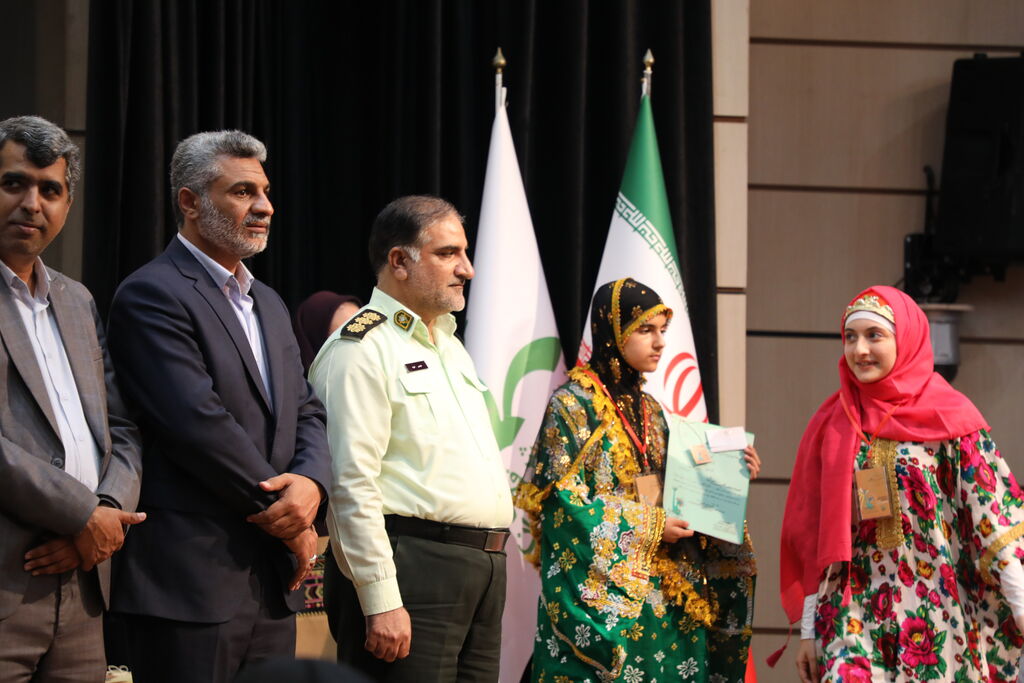 برگزیدگان مرحله استانی بیست و پنجمین جشنواره قصهگویی هرمزگان معرفی شدند