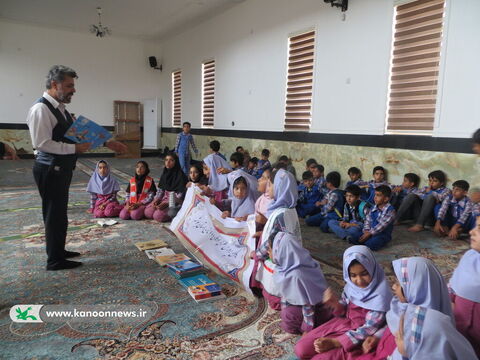 هفته کتاب و کتابخوانی در کتابخانه سیارروستایی تنگستان کانون استان بوشهر