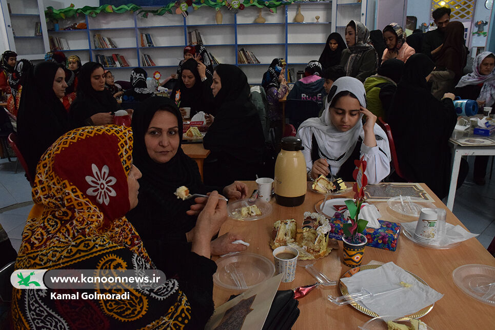 کیک مخصوص جشنواره قصه گویی لرستان