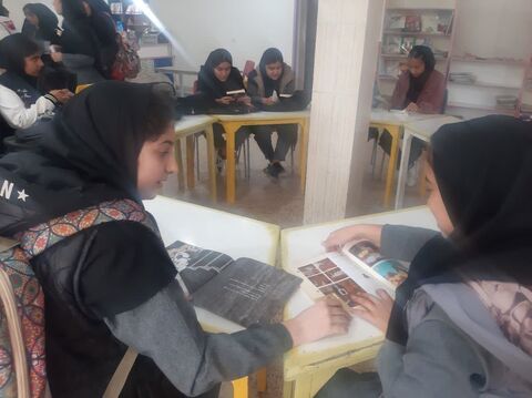 هفته کتاب و کتابخوانی در کانون استان ایلام به روایت تصویر