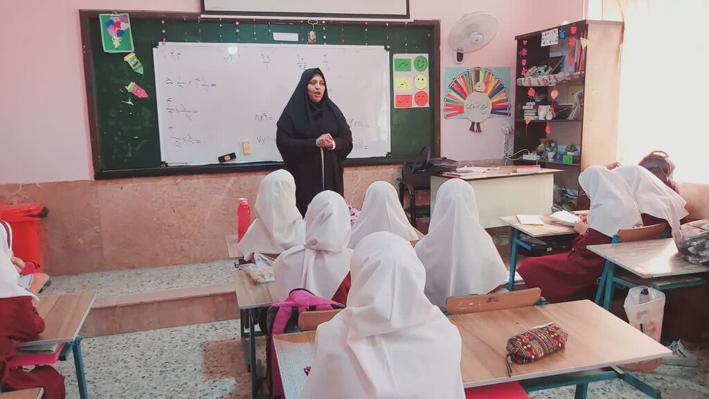 اعضای کتابخوان برتر جزیره هرمز معرفی شدند/ آشنایی نونهالان با تصویرگری کتاب