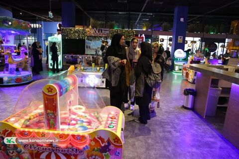 بازدید اعضای کانون از آکواریوم مجتمع تجاری کاسپین در منطقه آزاد تجاری بندرانزلی