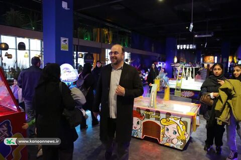 بازدید اعضای کانون از آکواریوم مجتمع تجاری کاسپین در منطقه آزاد تجاری بندرانزلی