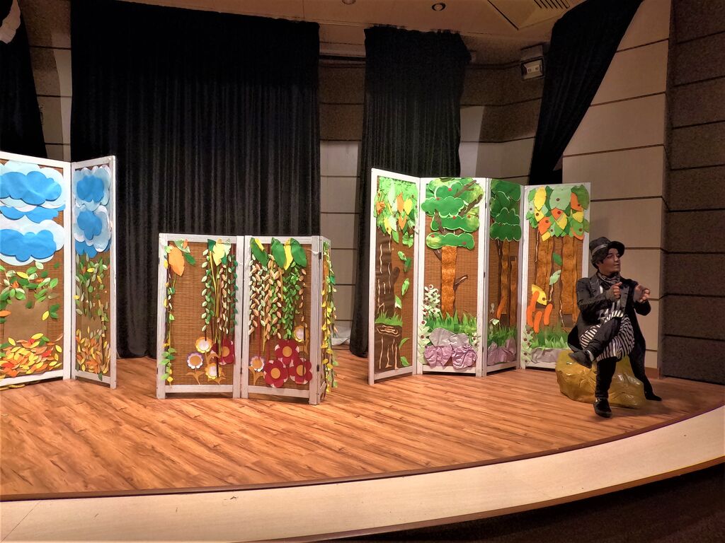 نمایش «کلوچه های خدا» در سینما کودک مجتمع آفرینش بندرعباس به روی صحنه رفت