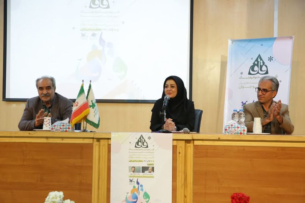 اعضای کانون با صاحبان قلم و اندیشه همنشین شدند