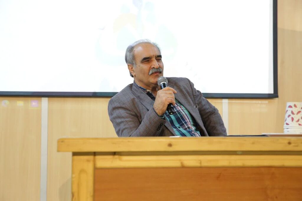 اعضای کانون با صاحبان قلم و اندیشه همنشین شدند