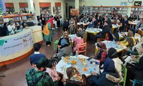 جشن پنجاه سالگی مرکز شماره ۱ کانون کرج/ تجلیل از خانواده‌ی شهید غلامحسین قهرمانی