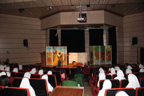 گزارش تصویری از اکران‌های نمایش «کلوچه های خدا»