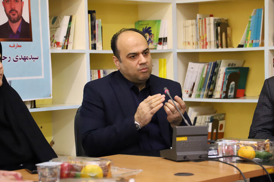 مراسم تکریم و معارفه سرپرست کانون زبان استان اردبیل برگزار شد