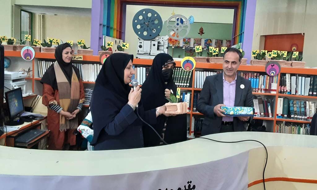 دورهمی اعضای قدیمی در قدیمیترین مرکز کانون کرج/ تجلیل از خانوادهی شهید غلامحسین قهرمانی