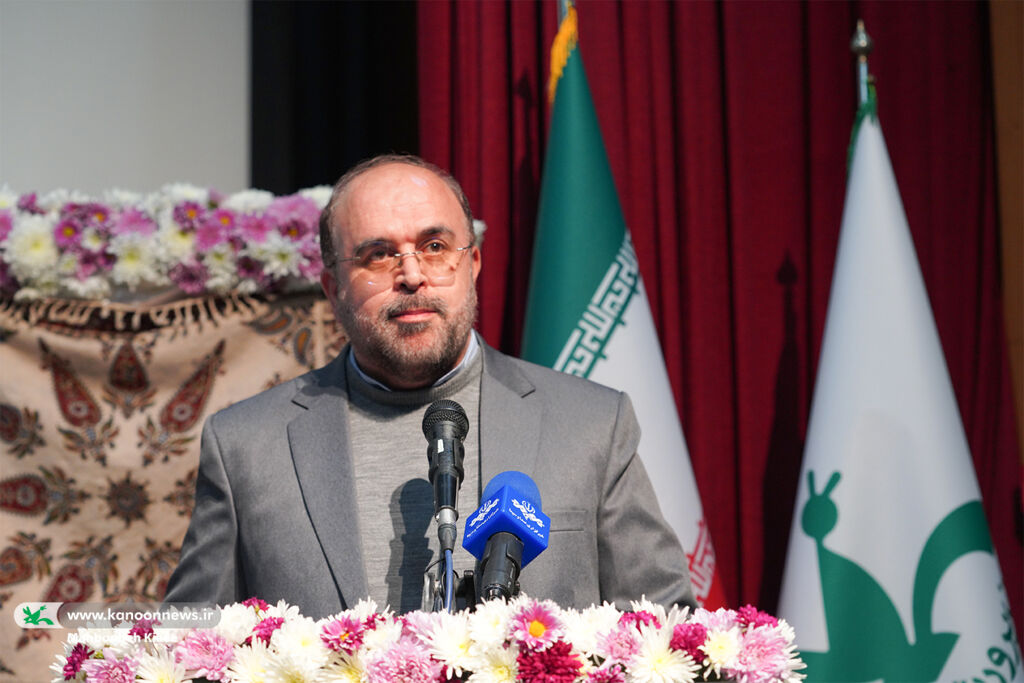 تازههای نشر کانون و طرح پویش کتابخوانی در آیینی رونمایی شد