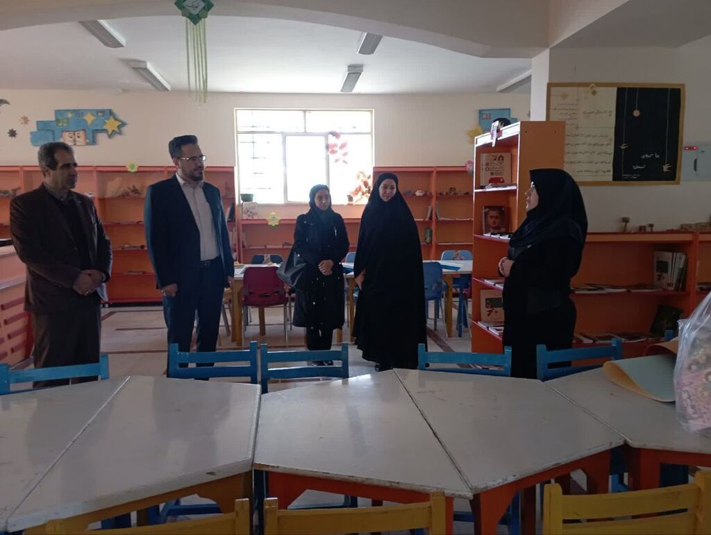بازدید گهواره بازدید مدیرکل کانون کرمانشاه از مرکز گهواره