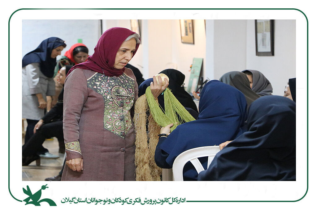 برگزاری دوره آموزشی آشنایی با هنرهای بومی و صنایع دستی