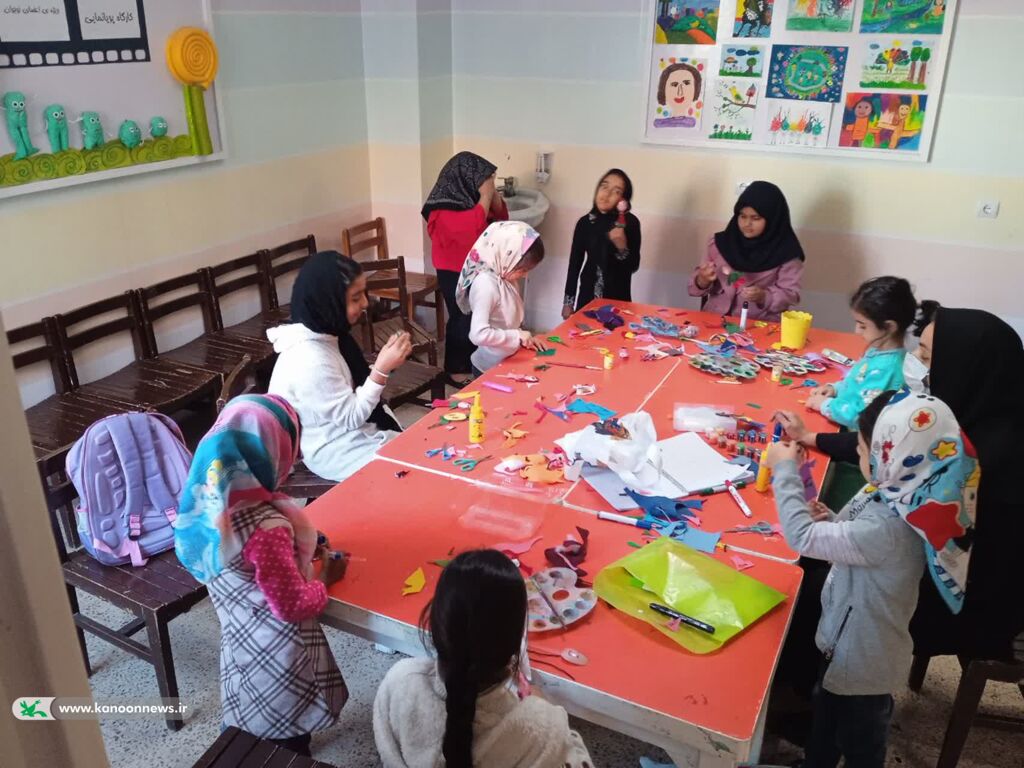 ساخت عروسک با دور ریختنیها در کانون پرورش فکری شماره یک و فراگیر بیرجند