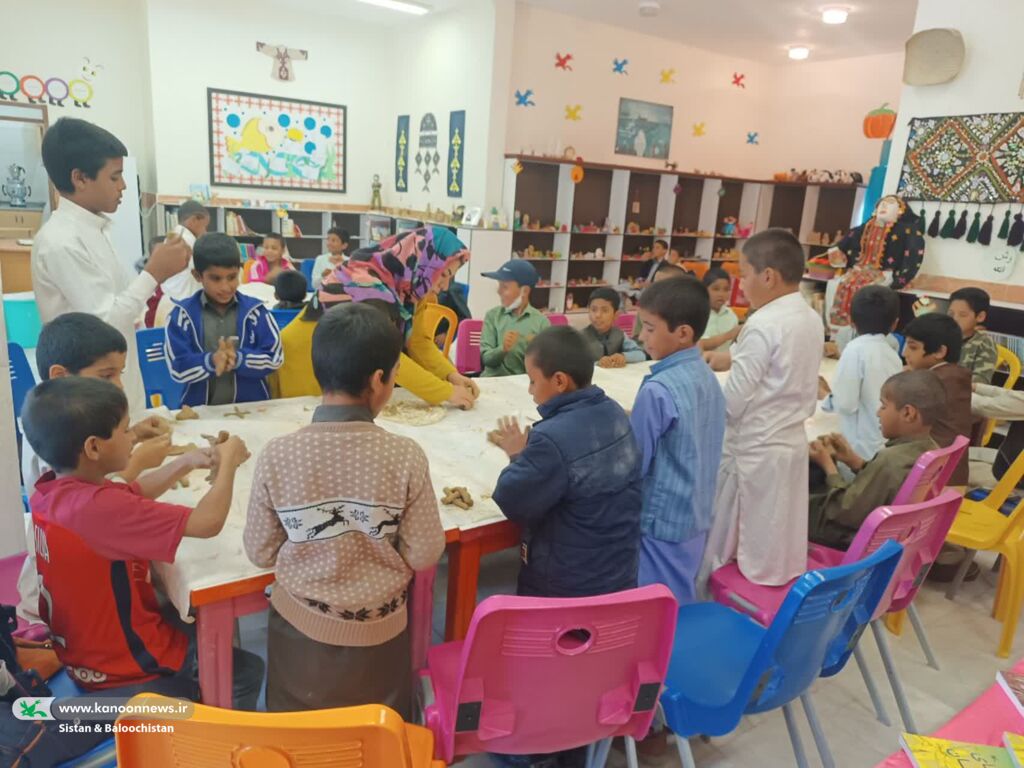 ویژهبرنامههای هفته بسیج در مراکز فرهنگیهنری سیستان و بلوچستان در حال برگزاری است