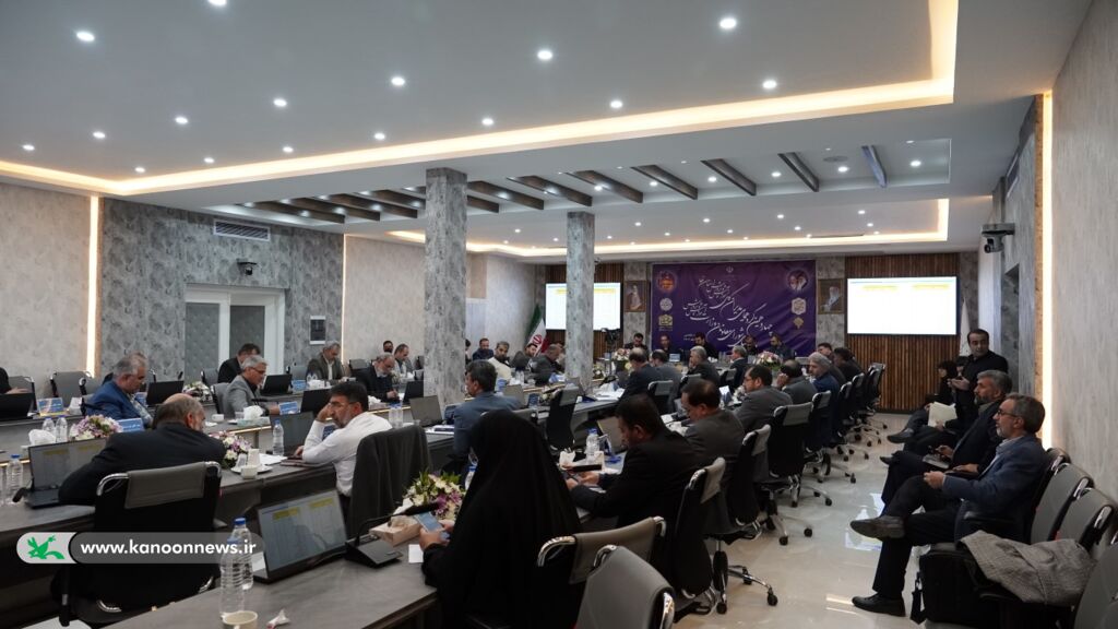 ظرفیتهای کانون را به مدارس میآوریم /برای اکران دانشآموزی بچه زرنک تلاش کنید