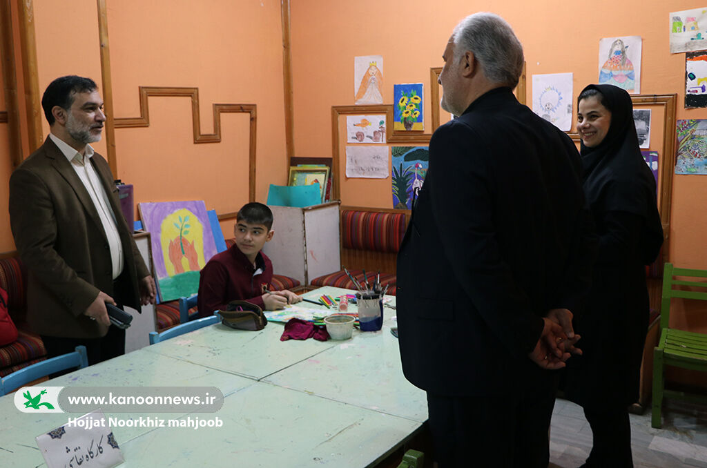 مربی و قصهگو هستم